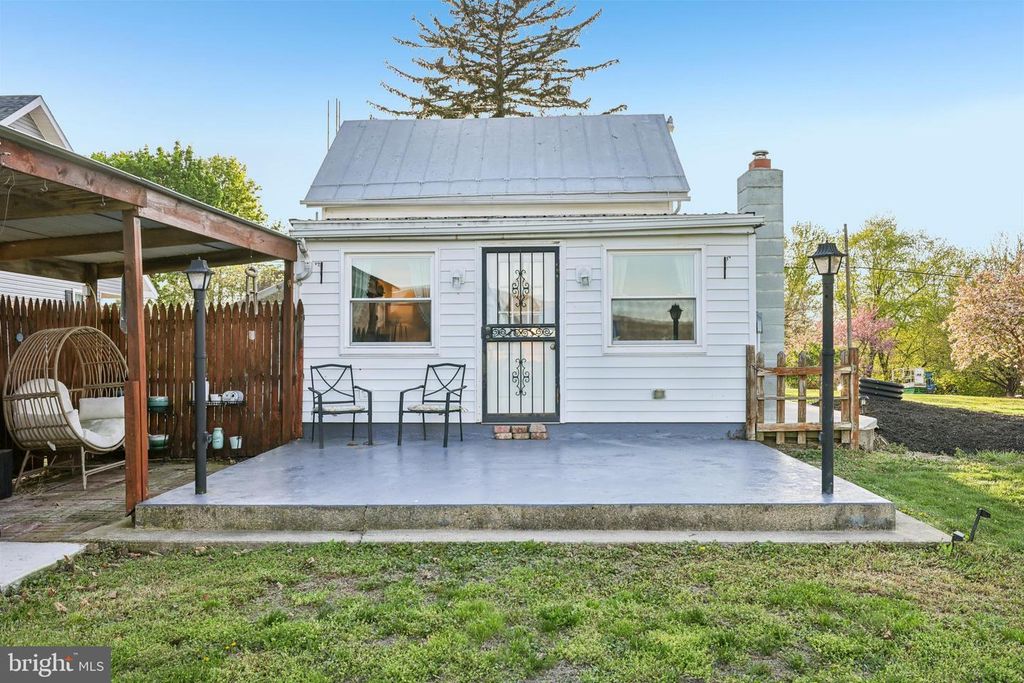 Image 36 of property listing at 14545 BARKDOLL RD, Hagerstown, MD 21742