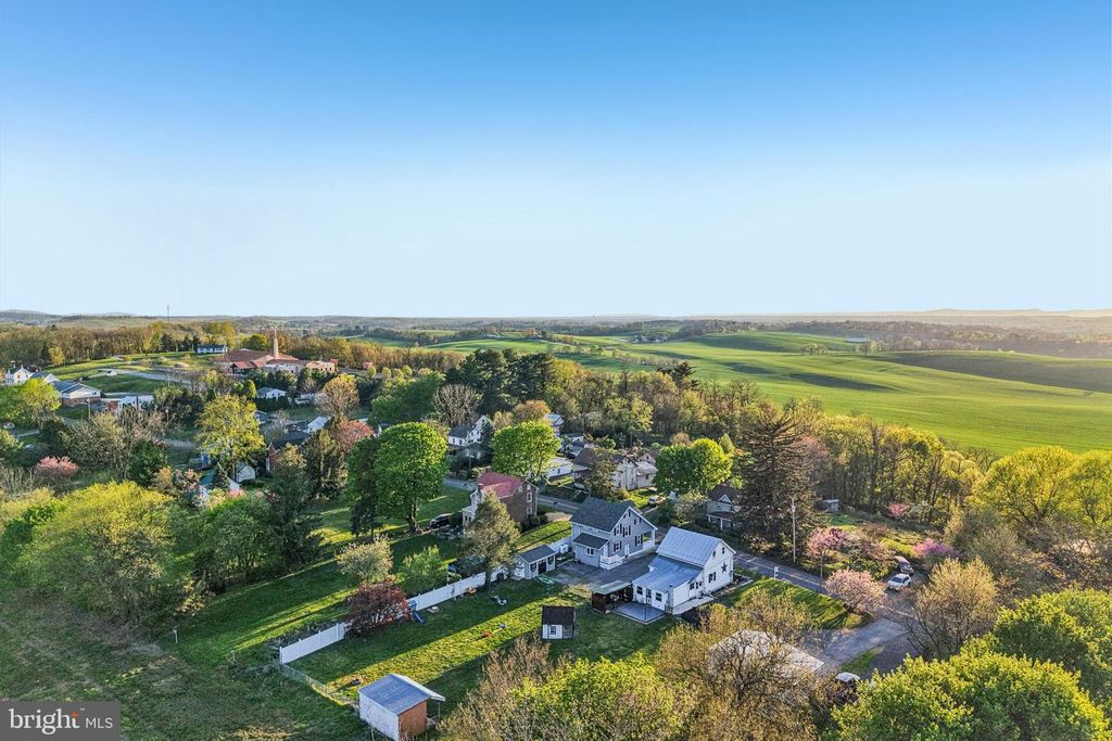 Image 41 of property listing at 14545 BARKDOLL RD, Hagerstown, MD 21742