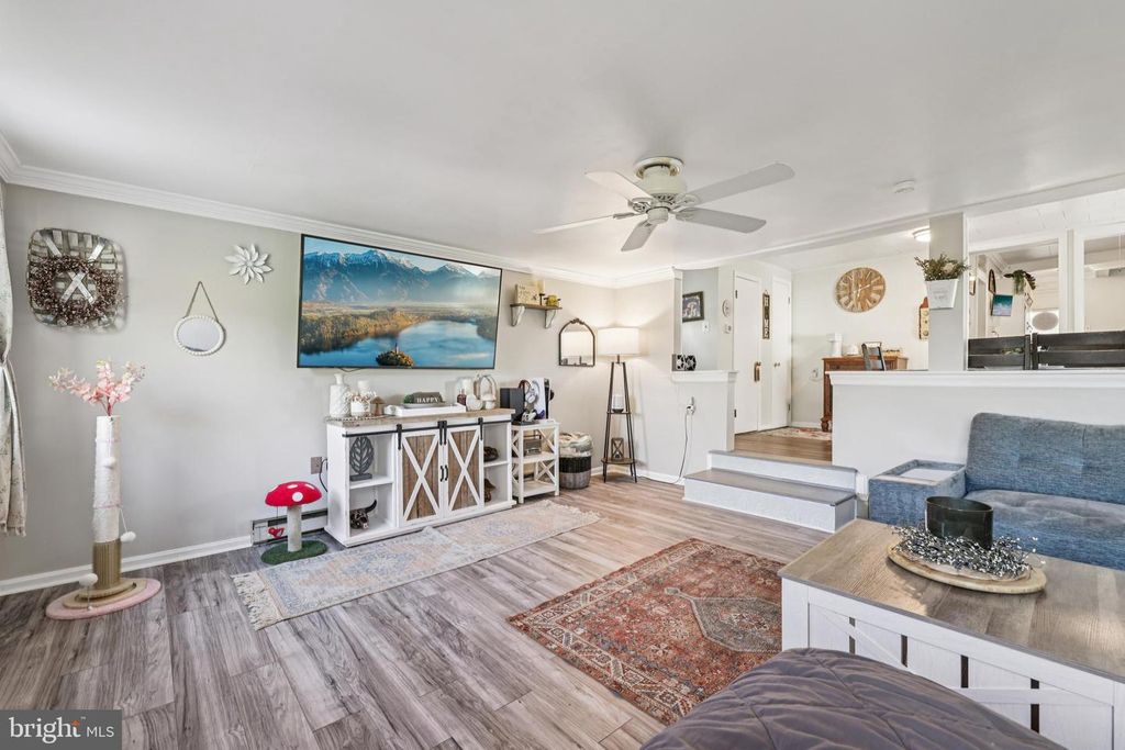 Image 9 of property listing at 14545 BARKDOLL RD, Hagerstown, MD 21742