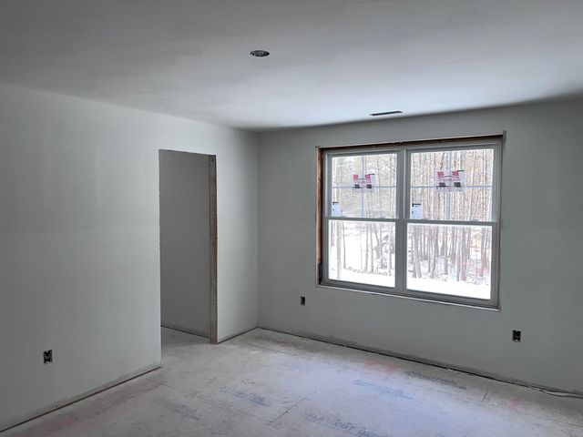 105 Seaverns Bridge Road, Merrimack, NH 03054