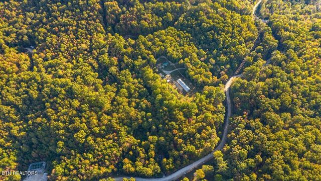 2579 Campground Rd, Sunbright, TN 37872