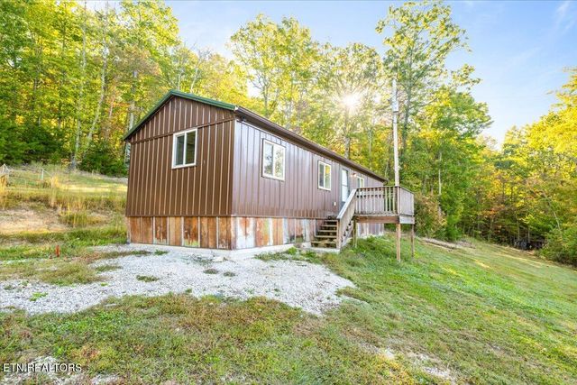 2579 Campground Rd, Sunbright, TN 37872
