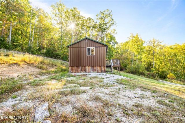 2579 Campground Rd, Sunbright, TN 37872