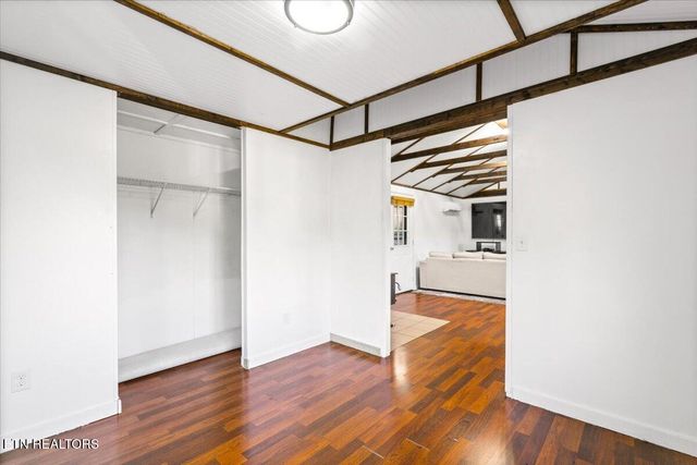 2579 Campground Rd, Sunbright, TN 37872