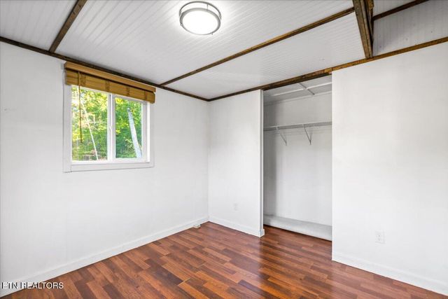 2579 Campground Rd, Sunbright, TN 37872