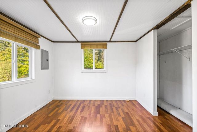 2579 Campground Rd, Sunbright, TN 37872