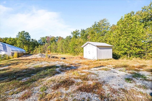 2579 Campground Rd, Sunbright, TN 37872