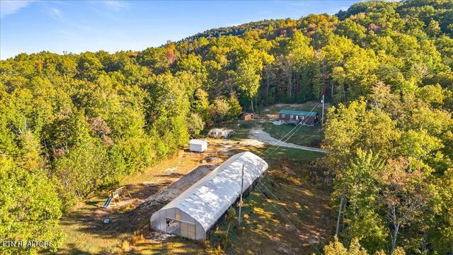 2579 Campground Rd, Sunbright, TN 37872