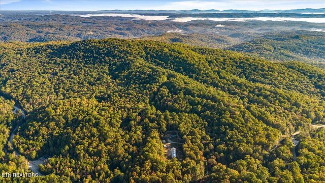 2579 Campground Rd, Sunbright, TN 37872