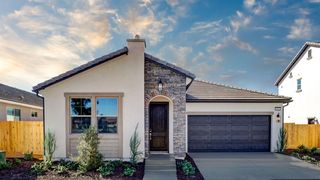 2447 E O'keefe Drive, Fresno, CA 93720