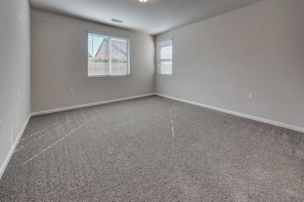 Image 12 of property listing at 2447 E O'keefe Drive, Fresno, CA 93720