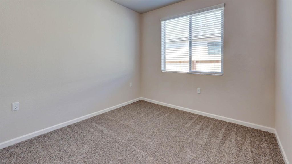 Image 20 of property listing at 2447 E O'keefe Drive, Fresno, CA 93720