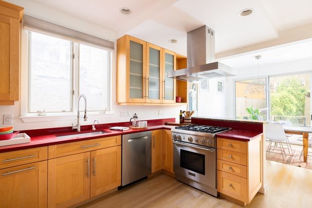 7 Stetson Street, Brookline, MA 02446