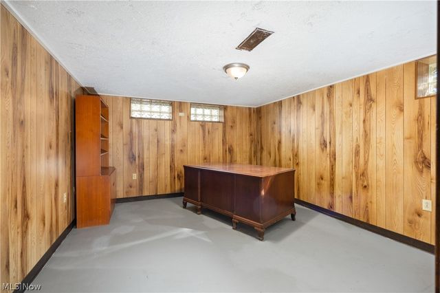 7413 Ward Road, Parma, OH 44134