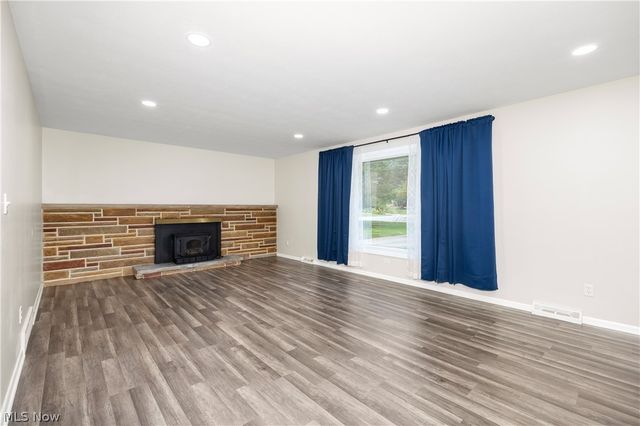 7413 Ward Road, Parma, OH 44134