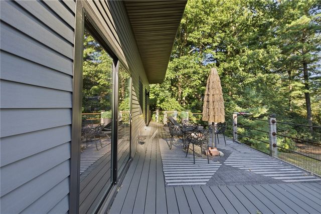 3 Hilltop Court, Smithfield, RI 02828