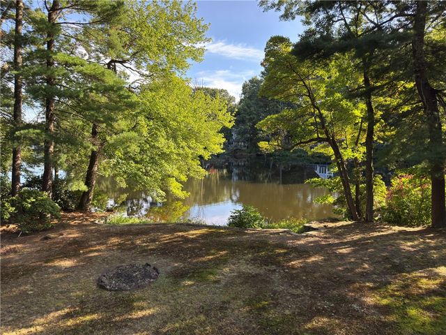 3 Hilltop Court, Smithfield, RI 02828