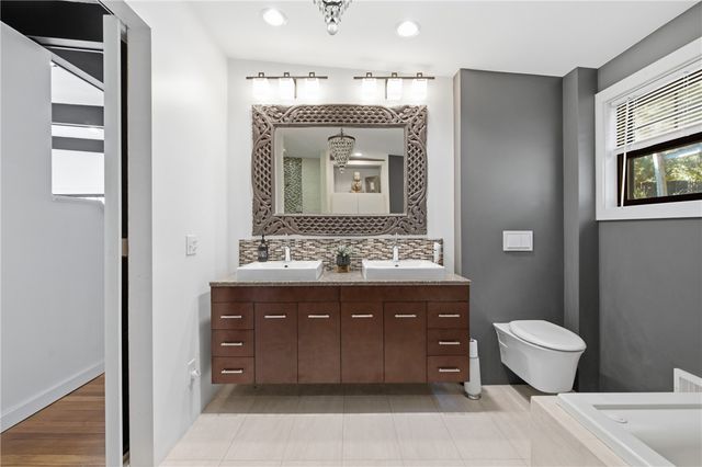 3 Hilltop Court, Smithfield, RI 02828