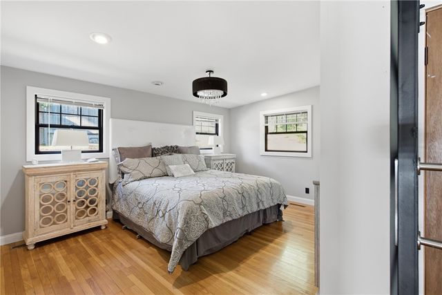 3 Hilltop Court, Smithfield, RI 02828