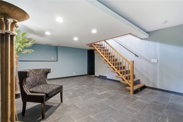 3 Hilltop Court, Smithfield, RI 02828