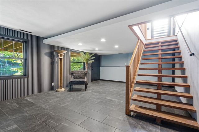 3 Hilltop Court, Smithfield, RI 02828