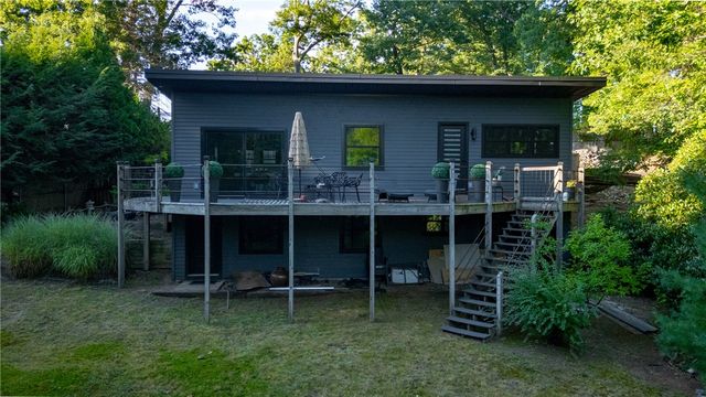 3 Hilltop Court, Smithfield, RI 02828