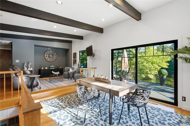3 Hilltop Court, Smithfield, RI 02828