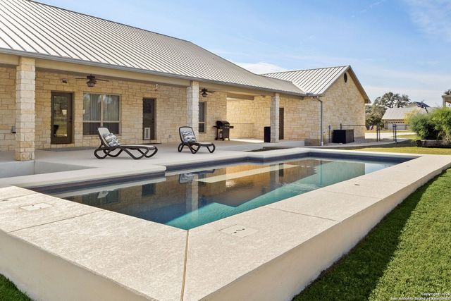 2419 Eden, Seguin, TX 78155