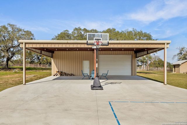 2419 Eden, Seguin, TX 78155