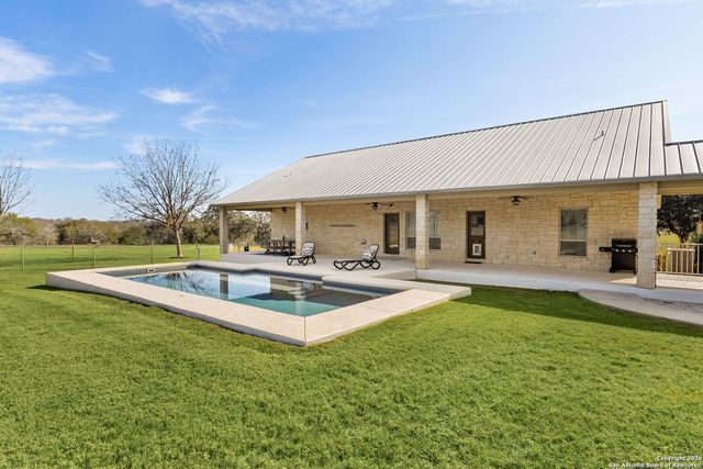 2419 Eden, Seguin, TX 78155