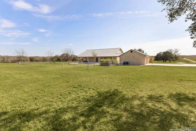 2419 Eden, Seguin, TX 78155