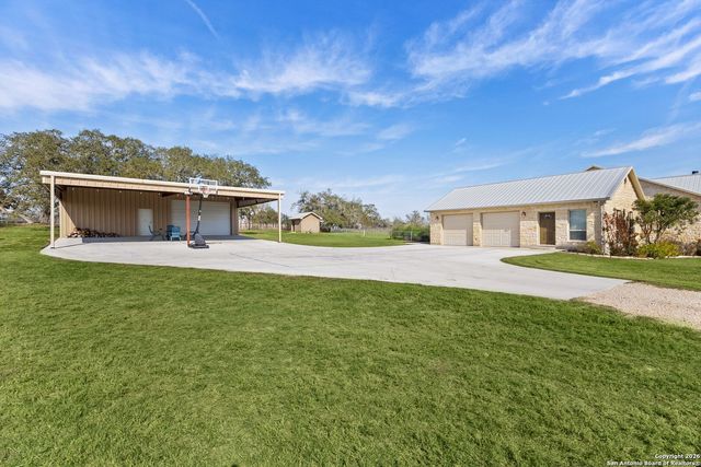 2419 Eden, Seguin, TX 78155