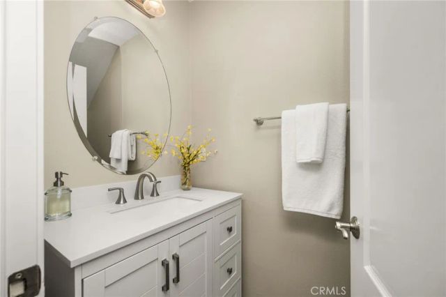 5913 Cypress Point, Long Beach, CA 90808