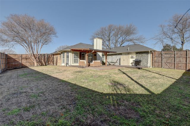 2306 Shadyoaks Lane, Rowlett, TX 75088
