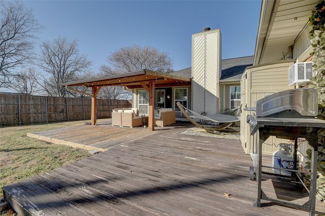 2306 Shadyoaks Lane, Rowlett, TX 75088