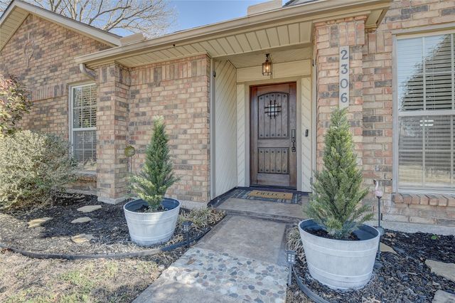 2306 Shadyoaks Lane, Rowlett, TX 75088