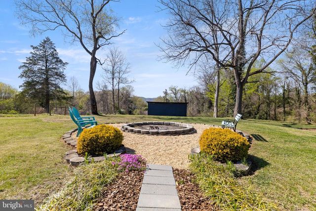 205 N MAIN ST, Madison, VA 22727