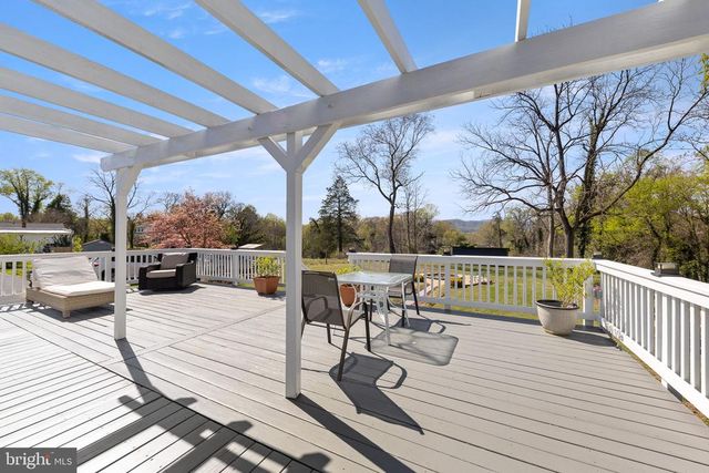 205 N MAIN ST, Madison, VA 22727