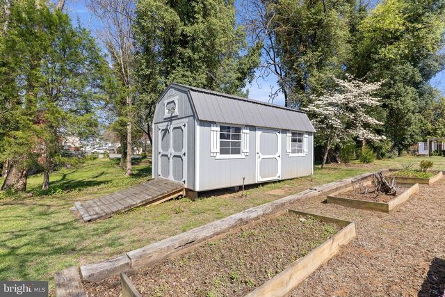205 N MAIN ST, Madison, VA 22727