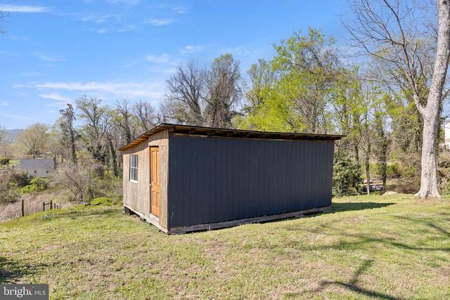 205 N MAIN ST, Madison, VA 22727