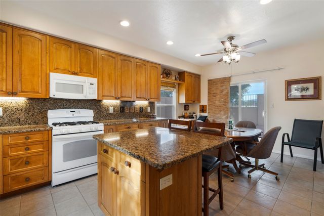 6474 Paseo Del Sol W, Santa Fe, NM 87507