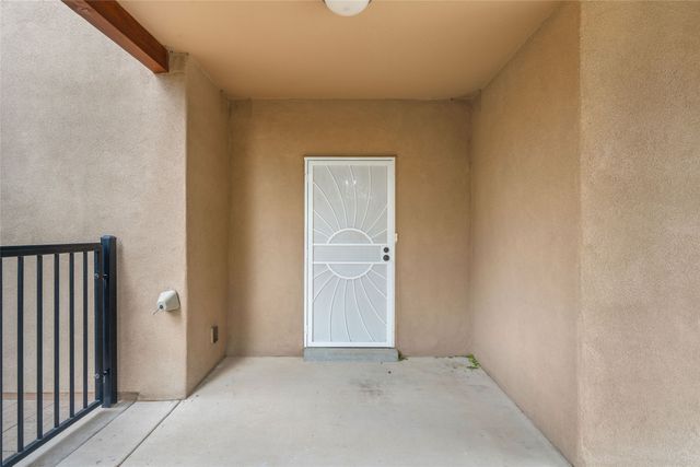 6474 Paseo Del Sol W, Santa Fe, NM 87507