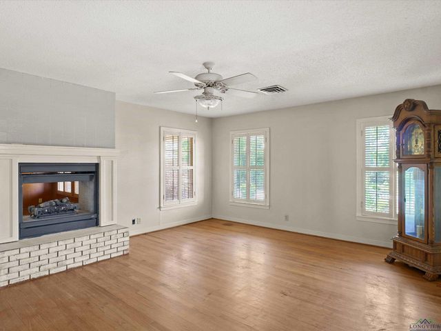 108 W 2ND STREET, Hughes Springs, TX 75656