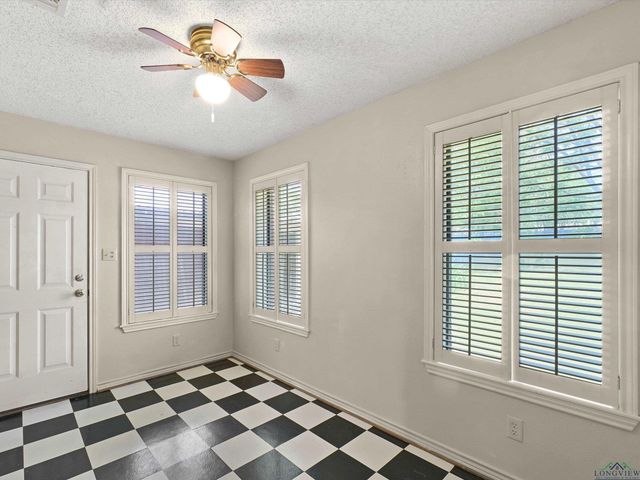 108 W 2ND STREET, Hughes Springs, TX 75656