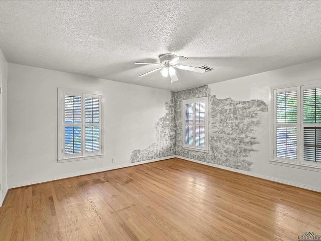 108 W 2ND STREET, Hughes Springs, TX 75656