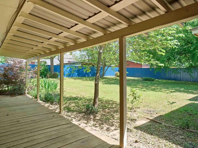 108 W 2ND STREET, Hughes Springs, TX 75656