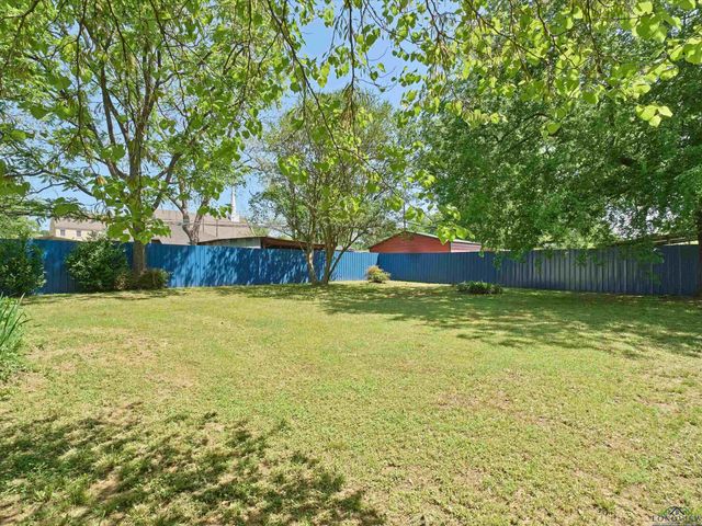 108 W 2ND STREET, Hughes Springs, TX 75656