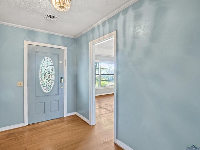 108 W 2ND STREET, Hughes Springs, TX 75656