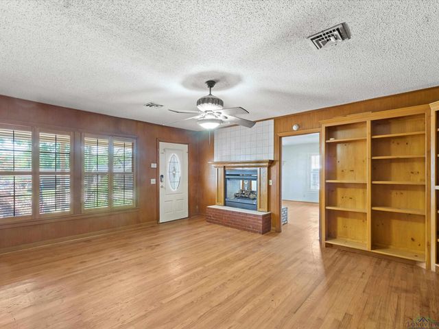 108 W 2ND STREET, Hughes Springs, TX 75656