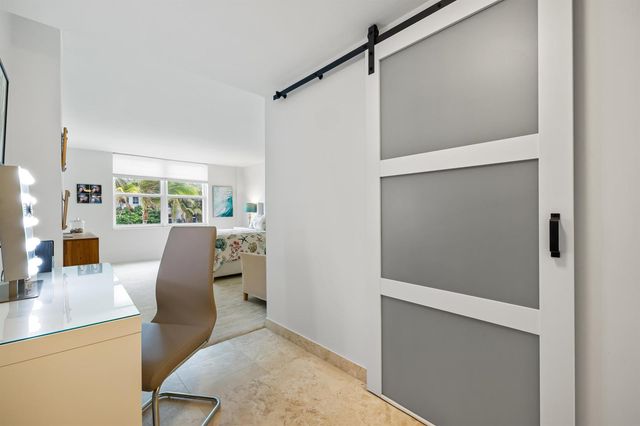 2295 S Ocean Boulevard 302, Palm Beach, FL 33480
